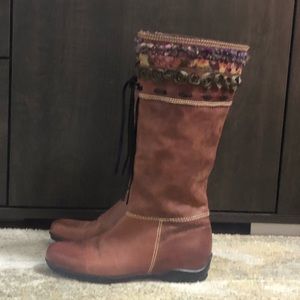 Luzzi Leather Boots Size 7 Tall Zip Flat Boots w/Decorative Leg Made in Italy